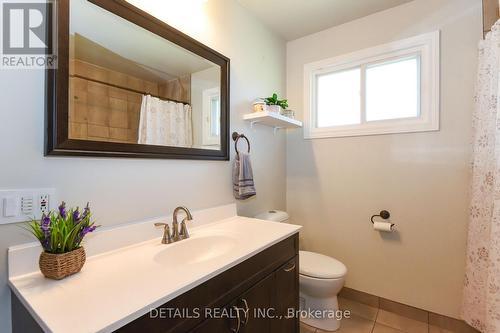 1222 Field Street, Ottawa, ON - Indoor Photo Showing Bathroom