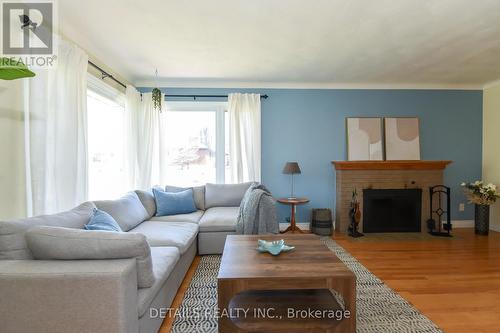 1222 Field Street, Ottawa, ON - Indoor Photo Showing Living Room With Fireplace