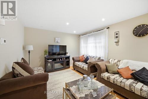 922 Hepburn Road, Milton, ON - Indoor Photo Showing Living Room