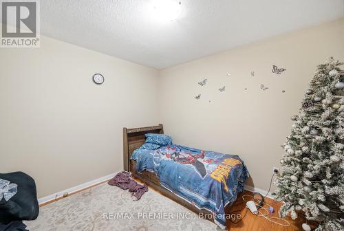 922 Hepburn Road, Milton, ON - Indoor Photo Showing Bedroom