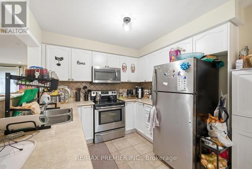 922 Hepburn Road, Milton, ON - Indoor Photo Showing Kitchen With Double Sink