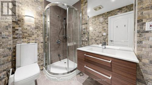 Th36 - 9 Oakburn Crescent, Toronto, ON - Indoor Photo Showing Bathroom