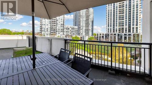 Th36 - 9 Oakburn Crescent, Toronto, ON - Outdoor
