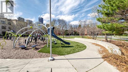 Th36 - 9 Oakburn Crescent, Toronto, ON - Outdoor