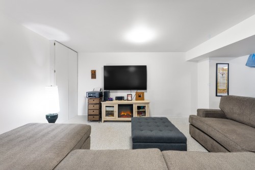 Sous-sol - 259 Rue Mirabel, Dollard-Des-Ormeaux, QC - Indoor Photo Showing Living Room