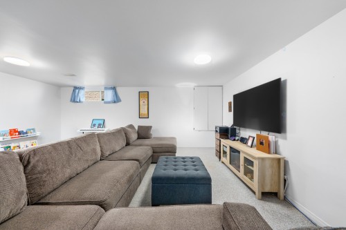 Sous-sol - 259 Rue Mirabel, Dollard-Des-Ormeaux, QC - Indoor Photo Showing Living Room