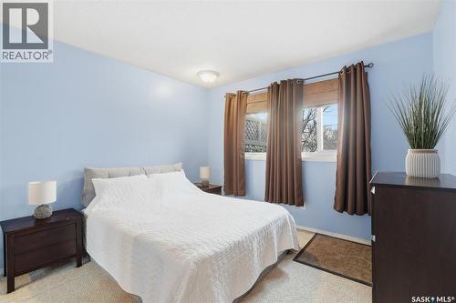 3312 Grant Road, Regina, SK - Indoor Photo Showing Bedroom
