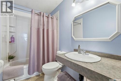 3312 Grant Road, Regina, SK - Indoor Photo Showing Bathroom