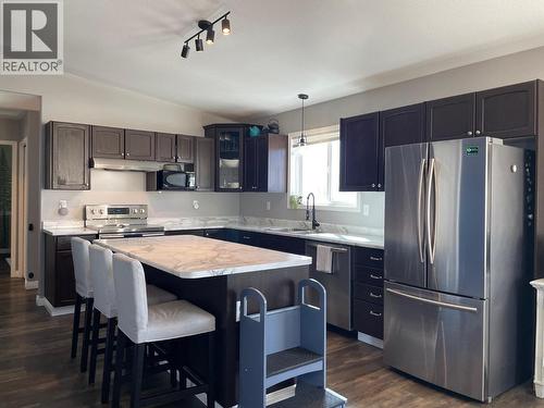 5212 Hallmark Crescent, Fort Nelson, BC - Indoor Photo Showing Kitchen