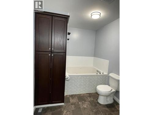 5212 Hallmark Crescent, Fort Nelson, BC - Indoor Photo Showing Bathroom