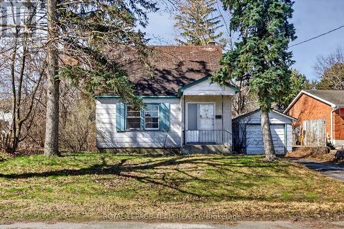 1548 Ortona Avenue, Ottawa, ON - Outdoor