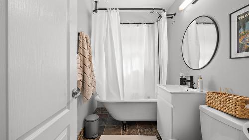 876 Rotary Drive, Kimberley, BC - Indoor Photo Showing Bathroom