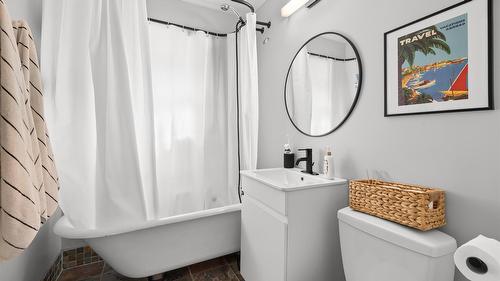 876 Rotary Drive, Kimberley, BC - Indoor Photo Showing Bathroom