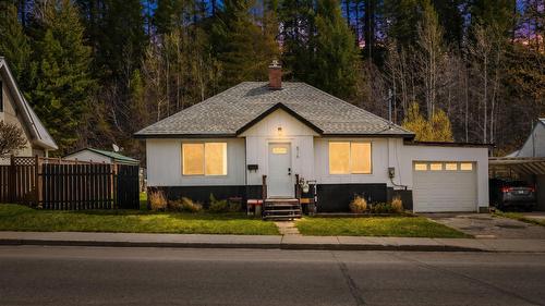 876 Rotary Drive, Kimberley, BC - Outdoor With Facade