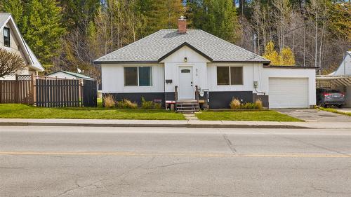 876 Rotary Drive, Kimberley, BC - Outdoor With Facade