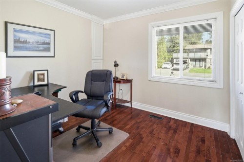 4104 Longview Dr, Saanich, BC 