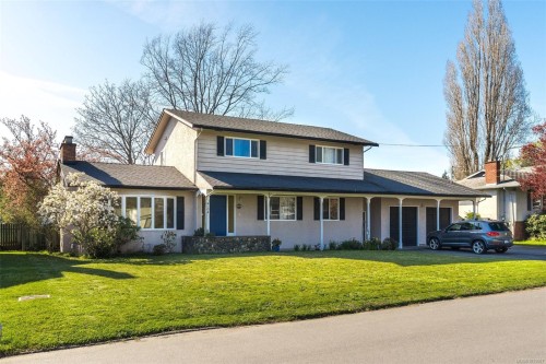 4104 Longview Dr, Saanich, BC 