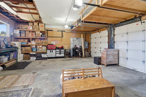 4104 Longview Dr, Saanich, BC 