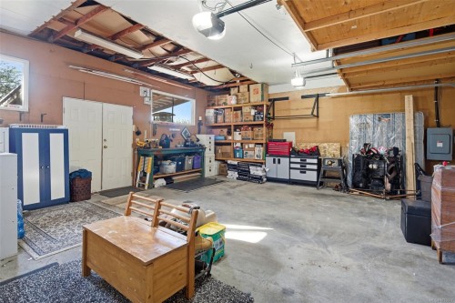 4104 Longview Dr, Saanich, BC 