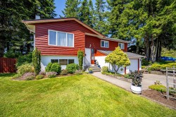 995 Mantle Dr Courtenay, BC V9N 7H3