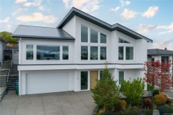 156 Golden Oaks Cres  Nanaimo, BC V9T 0K8