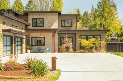 221 Holland Rd Nanaimo, BC V9R 6W2