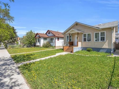 573 Arlington St, Winnipeg, MB 