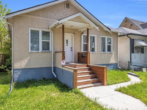 573 Arlington St, Winnipeg, MB 