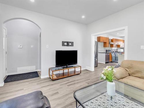 573 Arlington St, Winnipeg, MB 