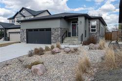 23 Dallinger DR  Winnipeg, MB R3R 1W2