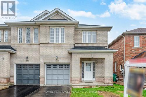 41 HOLLINGSWORTH CIRCLE  Brampton, ON L7A 0J7