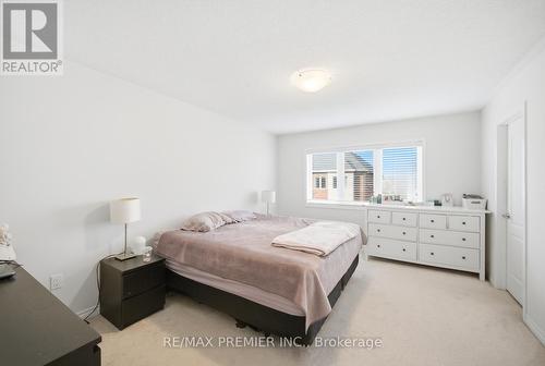 931 Penson Crescent, Milton, ON - Indoor Photo Showing Bedroom