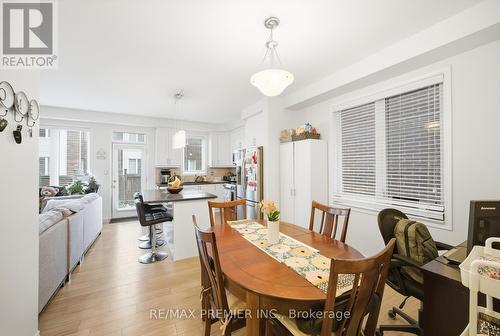 931 Penson Crescent, Milton, ON - Indoor Photo Showing Dining Room