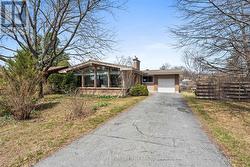 54 EVERGREEN DRIVE Ottawa, ON K2H 6C9
