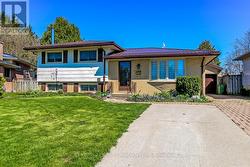 9 MCLACHLIN PLACE St. Thomas, ON N5P 2G2