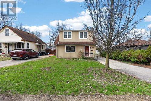 32 ADELAIDE STREET  Barrie, ON L4N 3T5