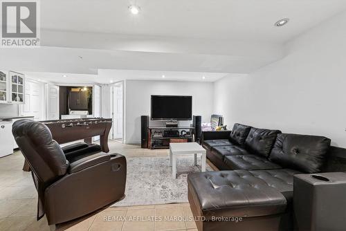 615 Twelfth Street E, Cornwall, ON - Indoor Photo Showing Living Room