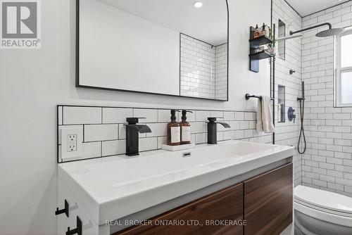 615 Twelfth Street E, Cornwall, ON - Indoor Photo Showing Bathroom