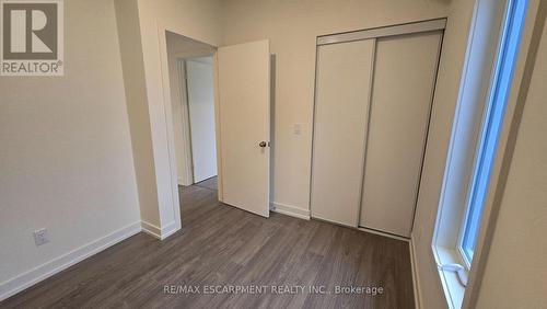210B - 16 Melbourne Avenue, St. Catharines, ON - Indoor Photo Showing Other Room