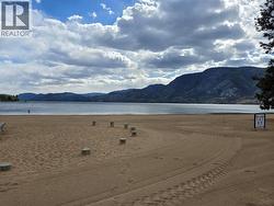 Skaha Beach - 10min walk - 