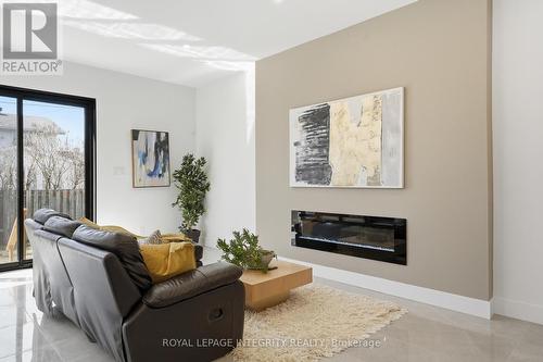 984 Watson Street, Ottawa, ON - Indoor Photo Showing Living Room With Fireplace