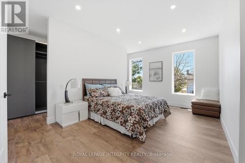 984 Watson Street, Ottawa, ON - Indoor Photo Showing Bedroom