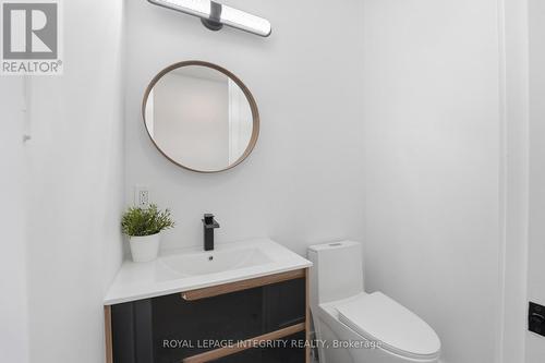 984 Watson Street, Ottawa, ON - Indoor Photo Showing Bathroom