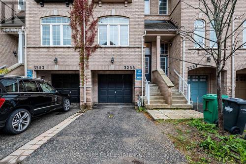 3255 REDPATH CIRCLE  Mississauga, ON L5N 8R3