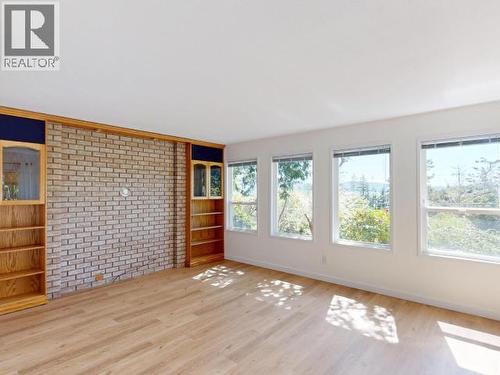 8098 Centennial Drive, Powell River, BC 