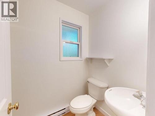 8098 Centennial Drive, Powell River, BC 