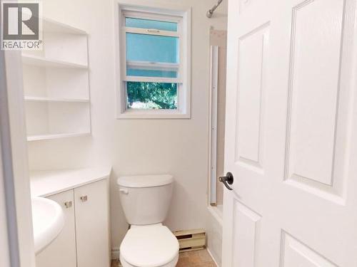 8098 Centennial Drive, Powell River, BC 