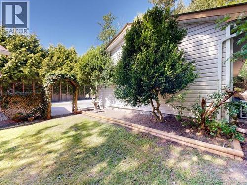 8098 Centennial Drive, Powell River, BC 