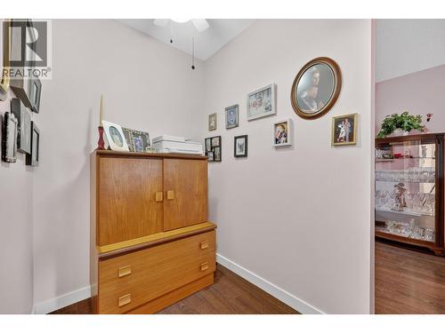 575 Sutherland Avenue Unit# 207, Kelowna, BC - Indoor Photo Showing Other Room