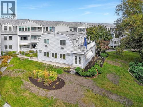 575 Sutherland Avenue Unit# 207, Kelowna, BC - Outdoor With Balcony